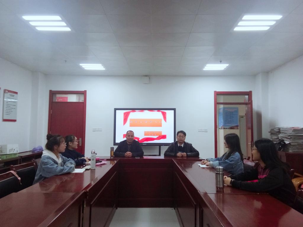 王应龙副教授给语言文字学作《语言文字学入门》讲座