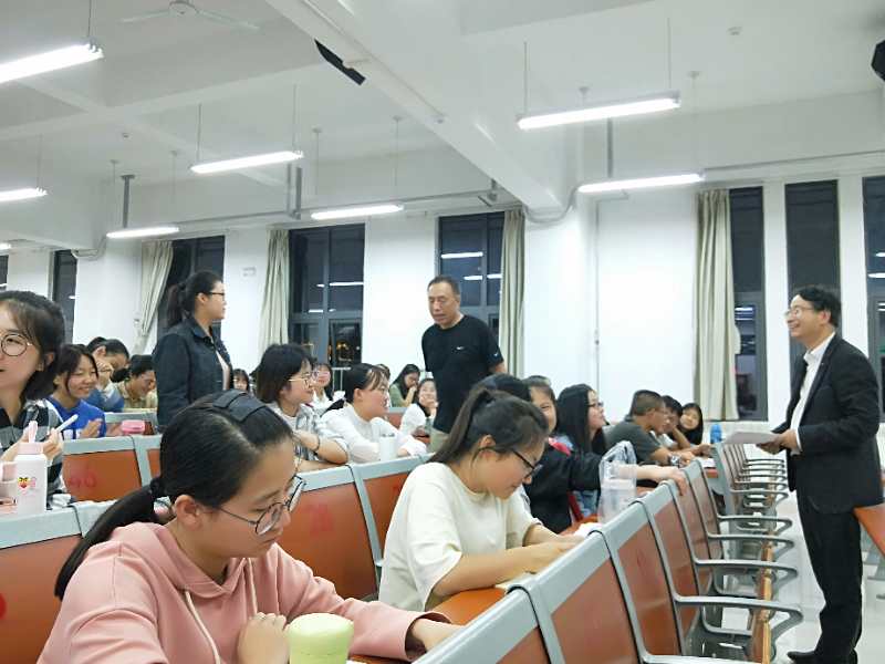 新老中文人互动交流